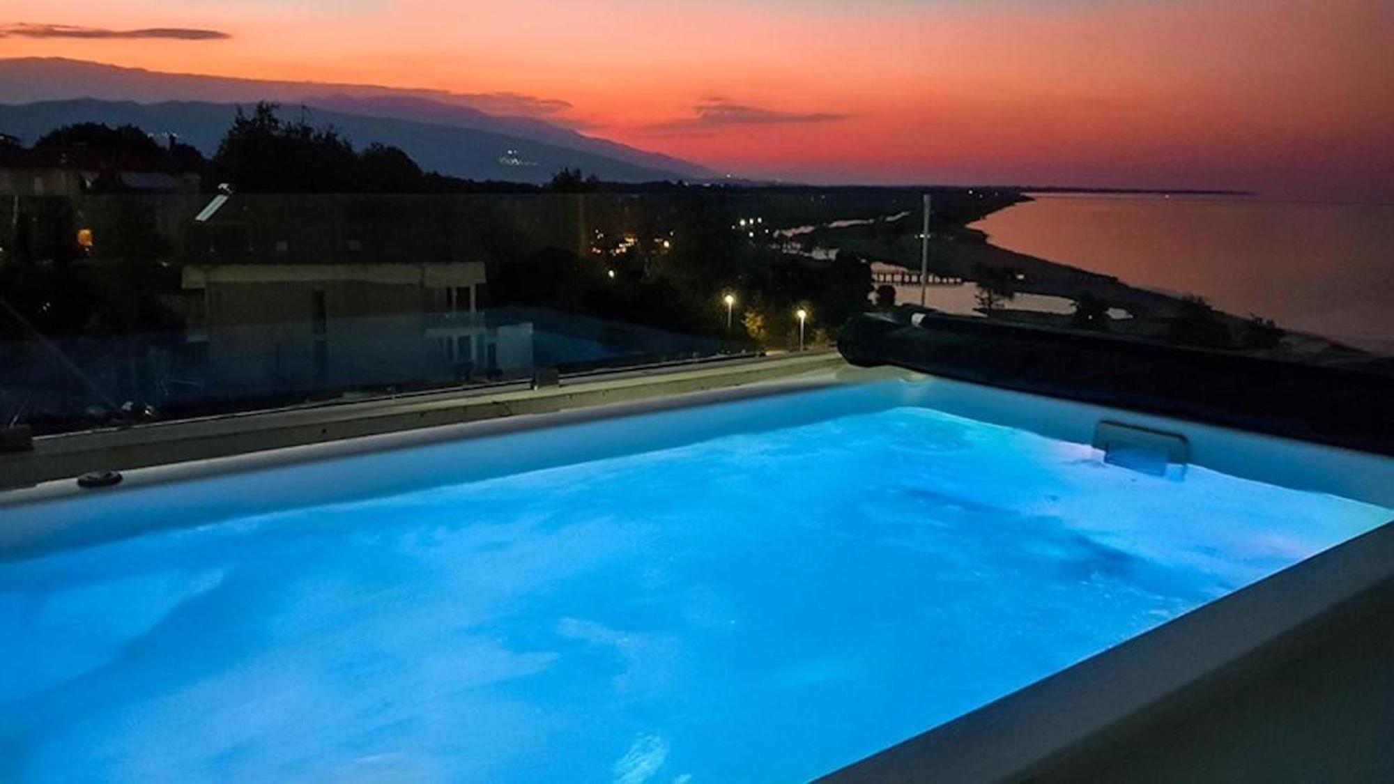 Panorama Suites & Spa - Adults Only Stómion Oda fotoğraf